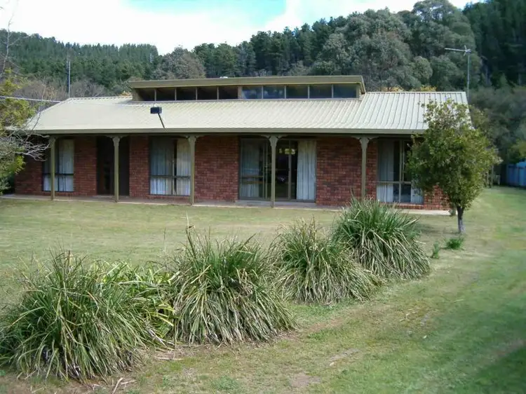 24 Nicholson Street, Porepunkah VIC 3740