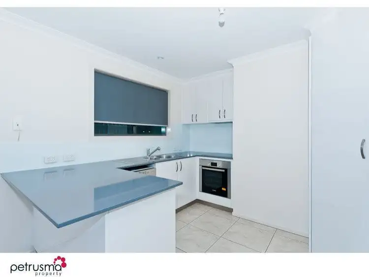 Third view of Homely villa listing, 2/10 Talune Street, Lindisfarne TAS 7015