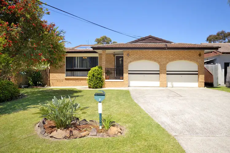 7 Patterson Road, Heathcote NSW 2233