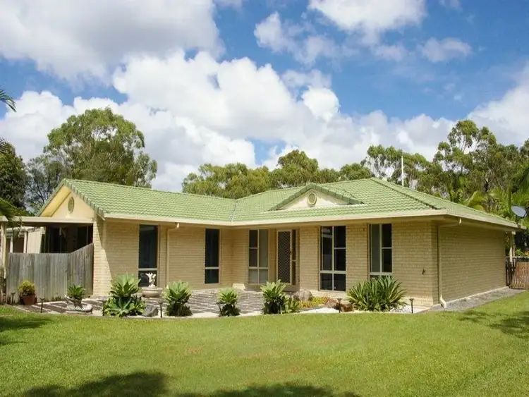 3 Honey Gem Place, Cooroibah QLD 4565