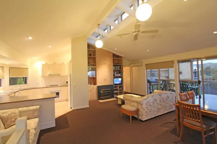 1/9 Great Ocean Road, Marengo VIC 3233