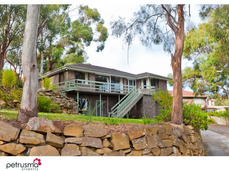 1 Marion Court, Lindisfarne TAS 7015