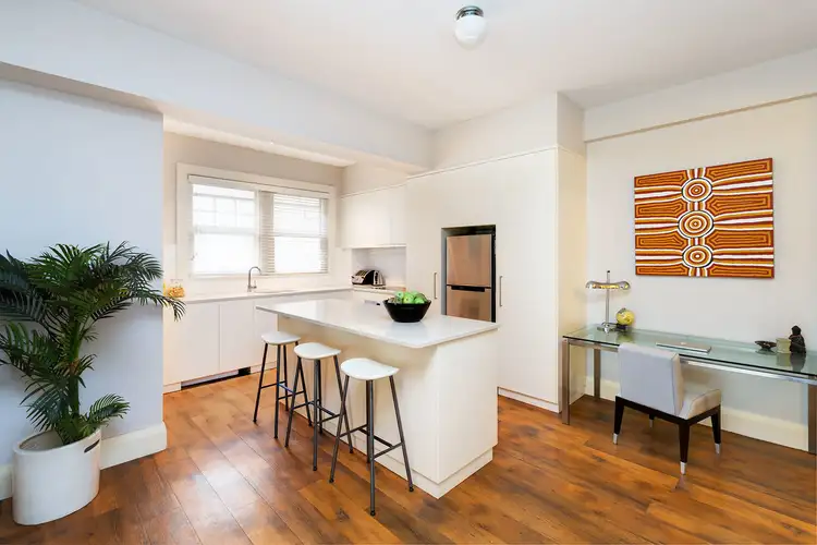 Third view of Homely apartment listing, 17/6A Greenknowe Avenue, Elizabeth Bay NSW 2011