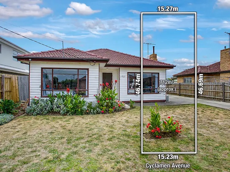 32 Cyclamen Avenue, Altona North VIC 3025
