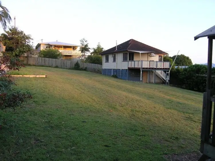 69 NASH STREET, Sandgate QLD 4017