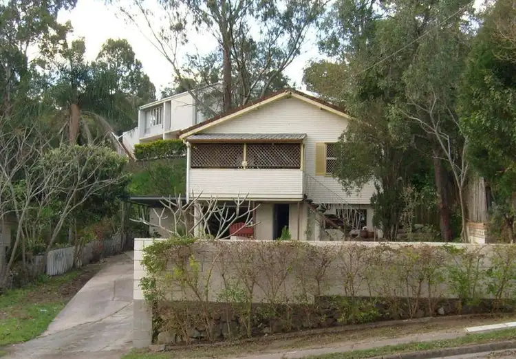 132 Patricks Rd, Arana Hills QLD 4054