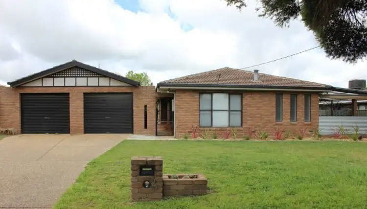 4 Avon Avenue, Lake Albert NSW 2650