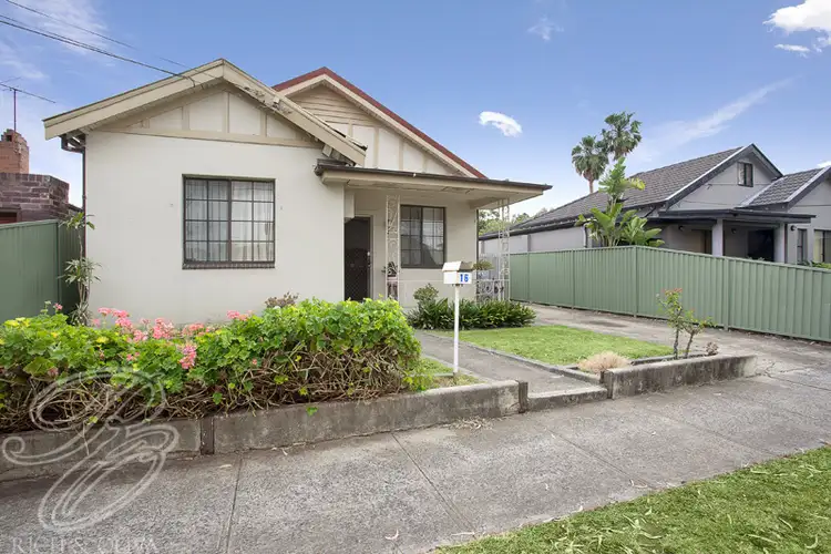 16 Weil Avenue, Croydon Park NSW 2133