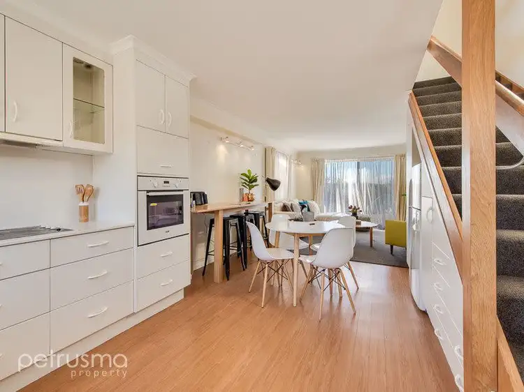 6/7 Kendrick Court, Dynnyrne TAS 7005