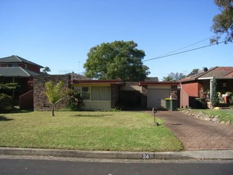 24 Jasper St, Greystanes NSW 2145
