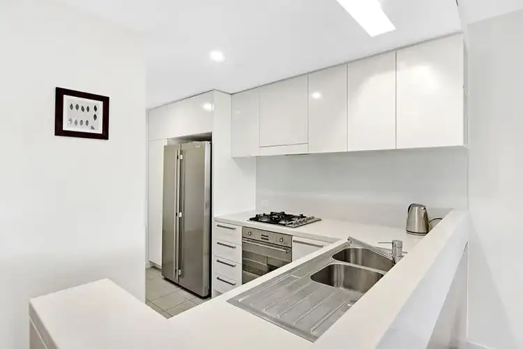 Fifth view of Homely apartment listing, 3102/323 Bayview Street, Hollywell QLD 4216
