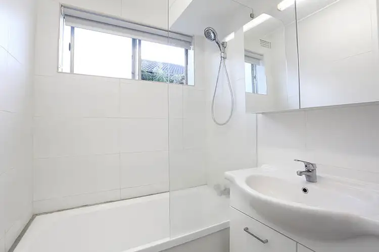 Third view of Homely unit listing, 4/33 Lismore Ave, Dee Why NSW 2099