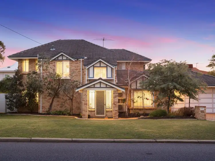 19 Barnard Street, Alfred Cove WA 6154