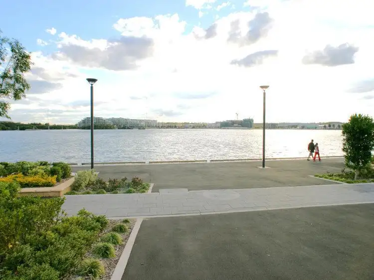 2 Shoreline Drive, Rhodes NSW 2138