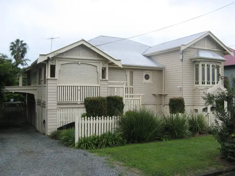 5 Thorn Street, Ipswich QLD 4305