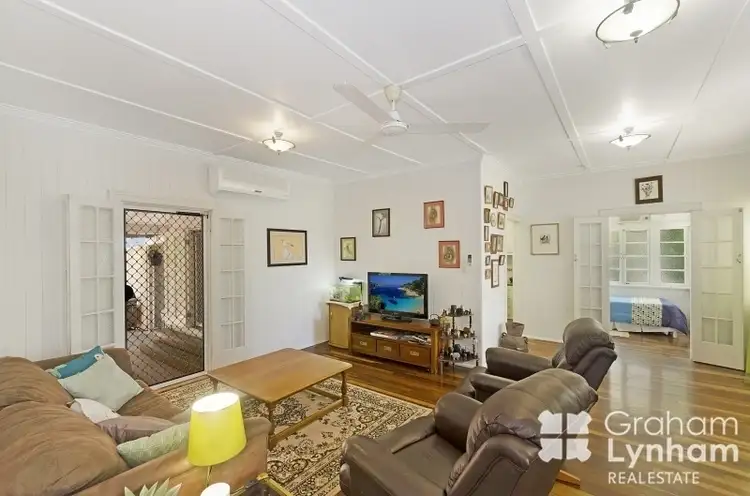 11 Mango Avenue, Mundingburra QLD 4812