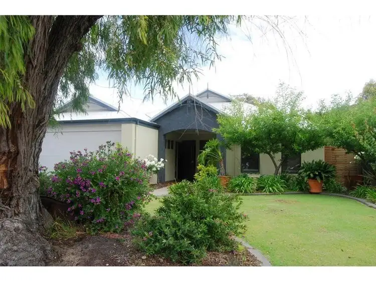3 Beachgrove Place, Geographe WA 6280