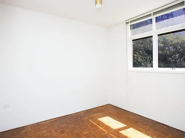 Fifth view of Homely apartment listing, 32/51 Roslyn Gardens, Elizabeth Bay NSW 2011
