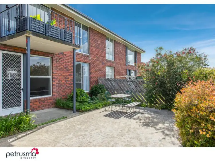 4/5 Luttrell Avenue, Bellerive TAS 7018