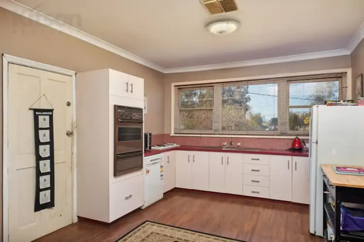 Sixth view of Homely house listing, 574 Kooringal Road, Kooringal NSW 2650