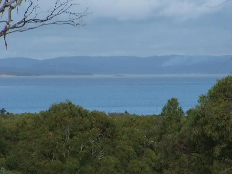 16 Gully Road, Dodges Ferry TAS 7173