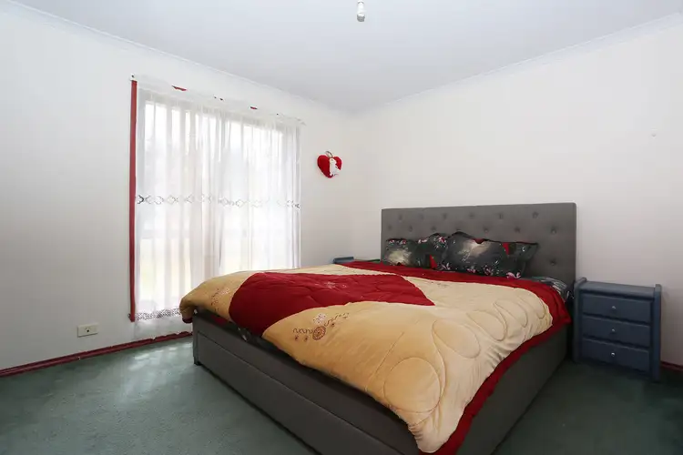 Fifth view of Homely house listing, 27 Bradworth  Street, Craigieburn VIC 3064