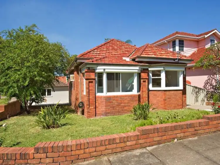 44 Duke Avenue, Rodd Point NSW 2046