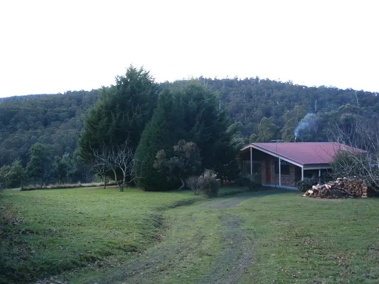 1 Nala  Road, Oyster Cove TAS 7150