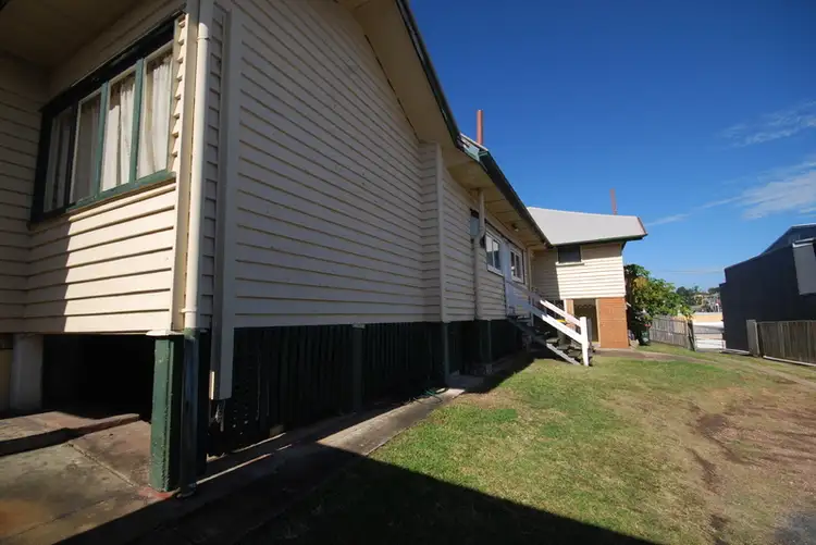 4 Ross Street