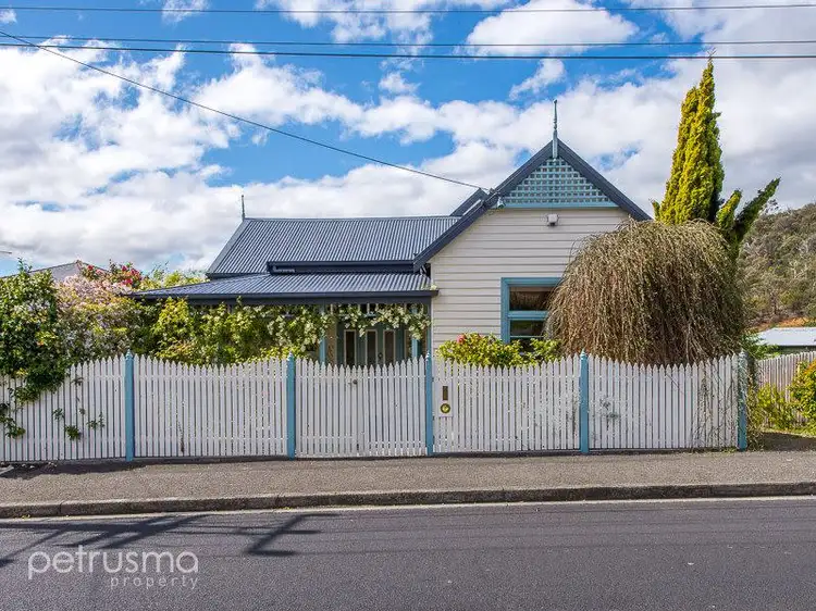307 Park Street, New Town TAS 7008
