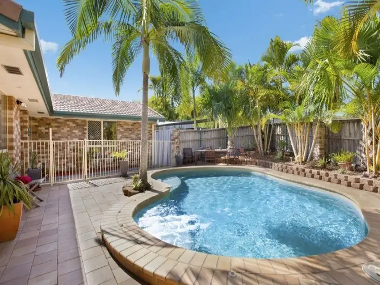 6 CORAI CLOSE, Pacific Pines QLD 4211