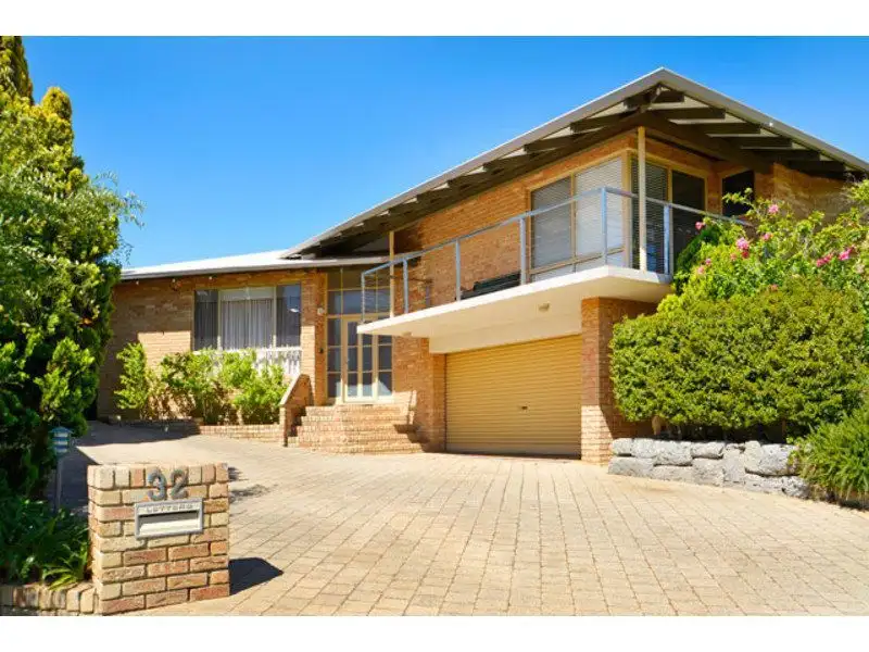 Main view of Homely house listing, 32 Hazelwood Loop, Carine WA 6020
