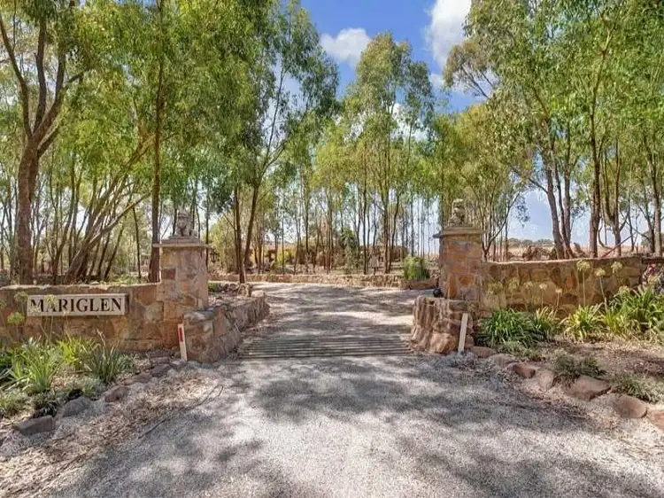 110 AVENEL ROAD, Seymour VIC 3660