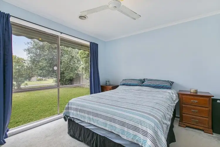 Fifth view of Homely house listing, 12 FRIENDSHIP CLOSE, Cranbourne West VIC 3977