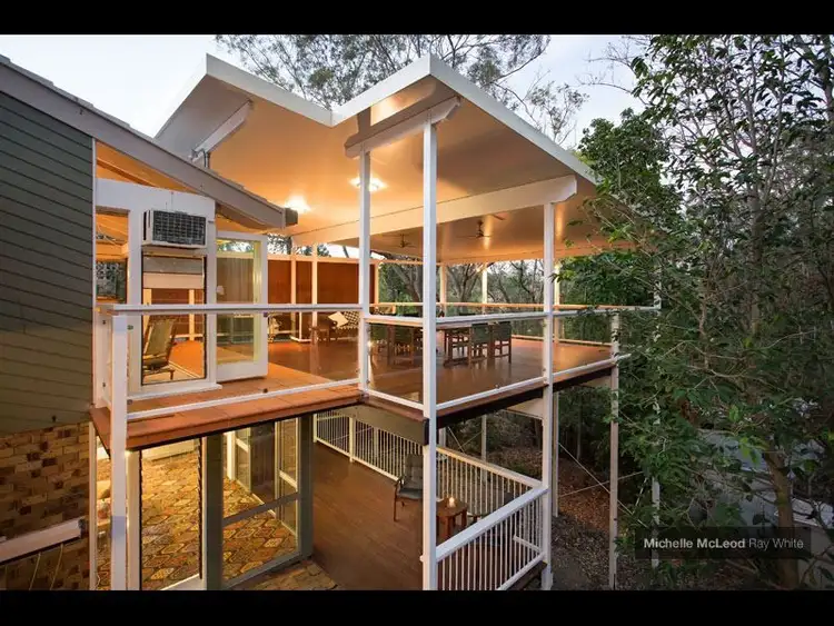 74 Ludlow Street, Chapel Hill QLD 4069