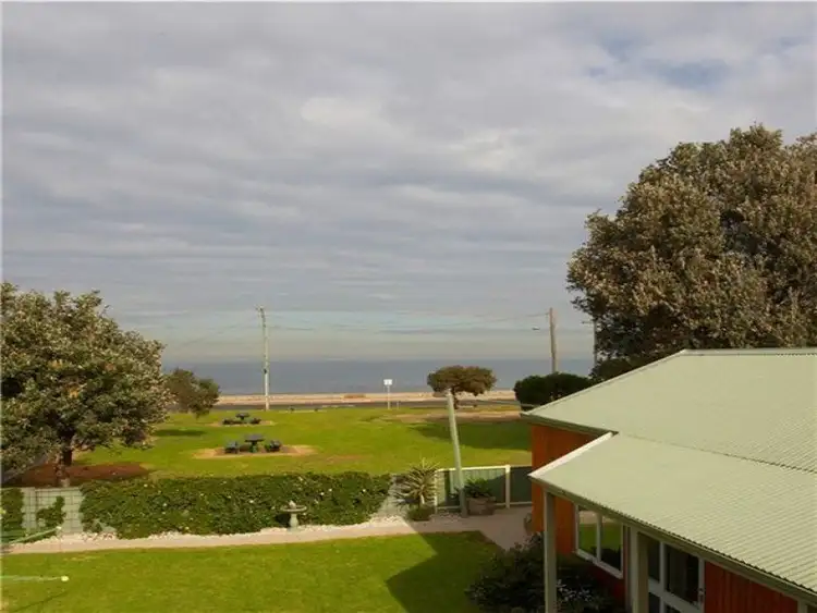 44 Queen Street, Altona VIC 3018