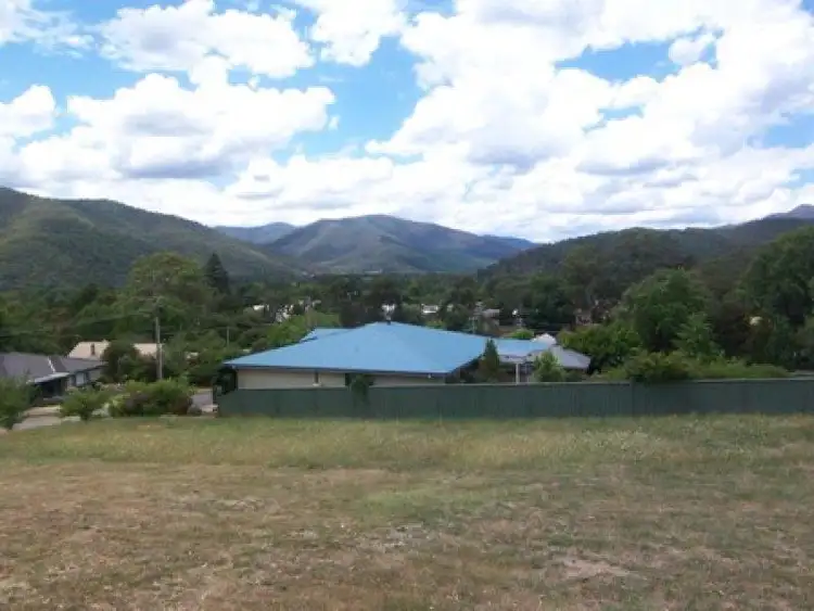 12 Hargreaves Road, Bright VIC 3741
