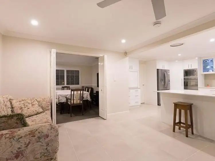 Fifth view of Homely house listing, 4 SALM COURT, Carindale QLD 4152