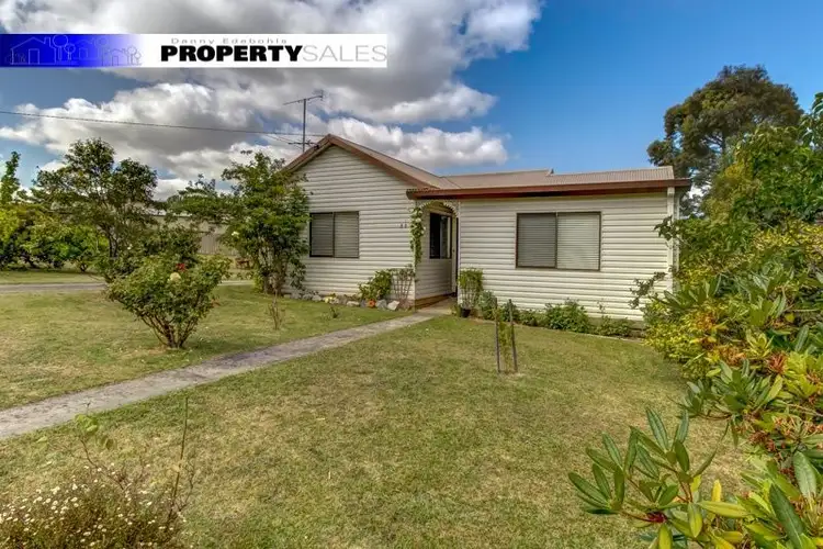 33 Shanahan Parade, Newborough VIC 3825