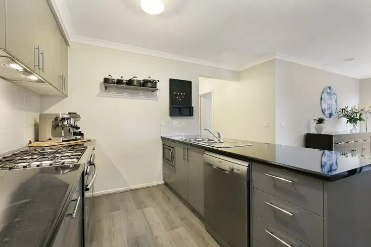 22 RED CAP DRIVE, Cranbourne West VIC 3977