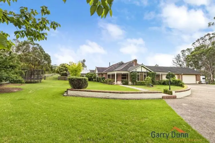 12 Pembury Cl, Denham Court NSW 2565