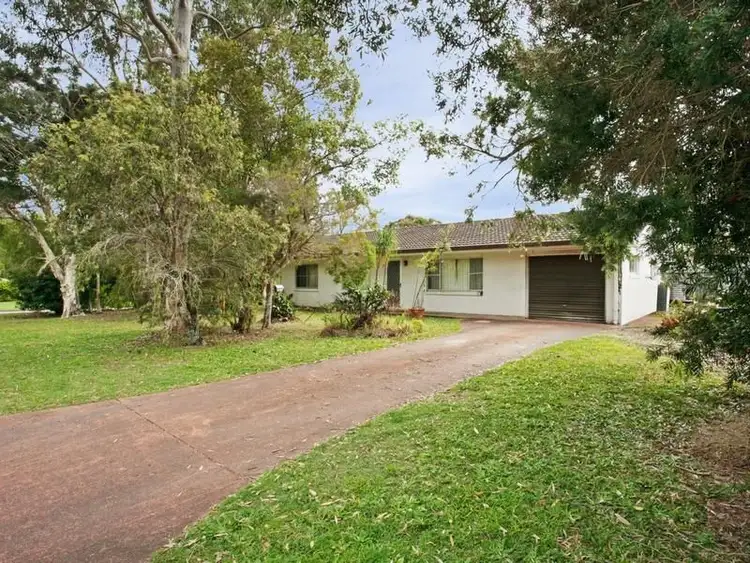 2 Pine Avenue, Tewantin QLD 4565
