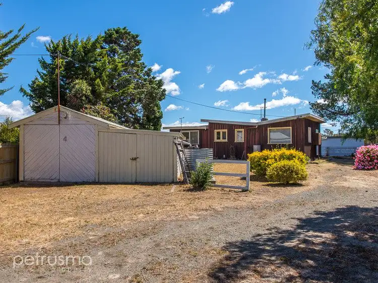 4 Pargonee Street, Dodges Ferry TAS 7173