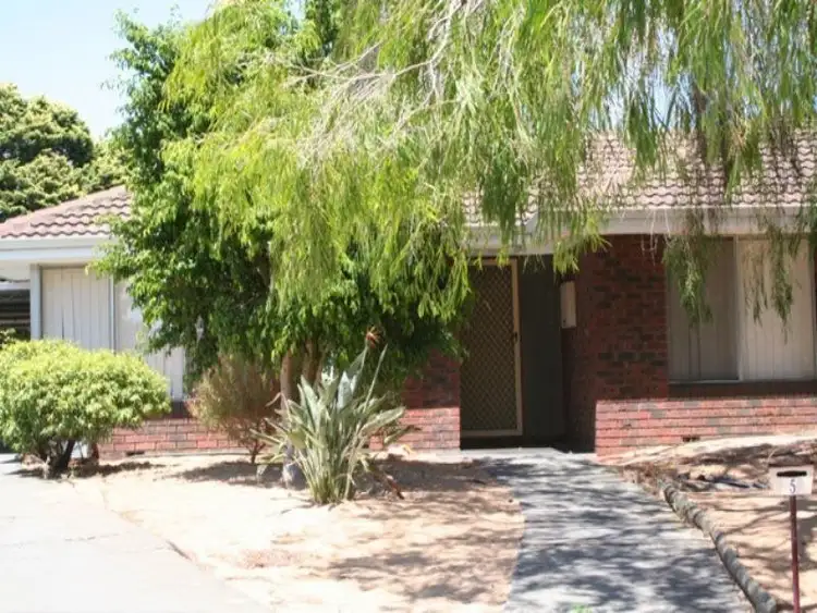 Second view of Homely house listing, 5 Bayham Place, Huntingdale WA 6110