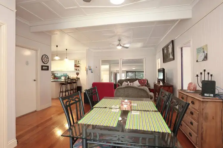 29 Cole, Silkstone QLD 4304