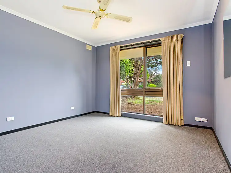 Seventh view of Homely house listing, 4 Pyramus Place, Altona Meadows VIC 3028