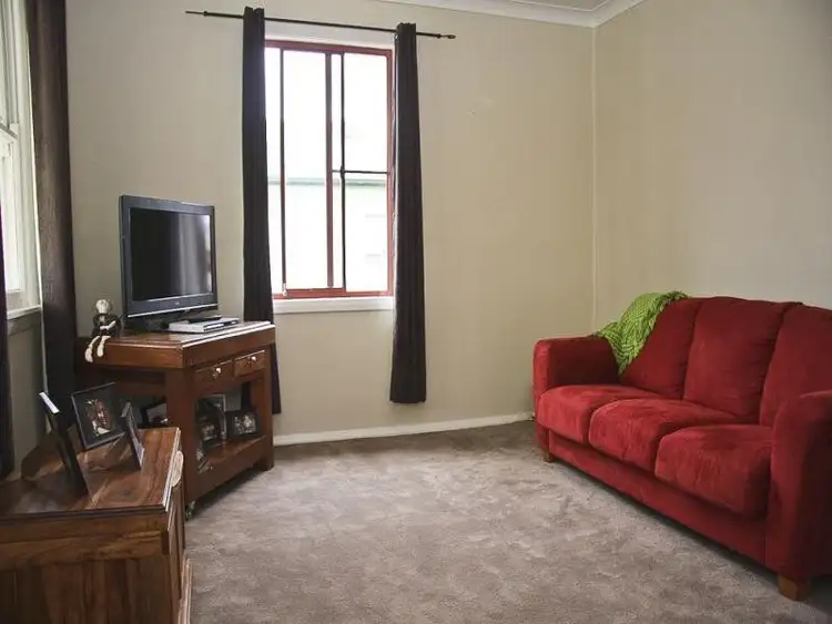 Fifth view of Homely house listing, 2 Endsleigh Avenue, Orange NSW 2800