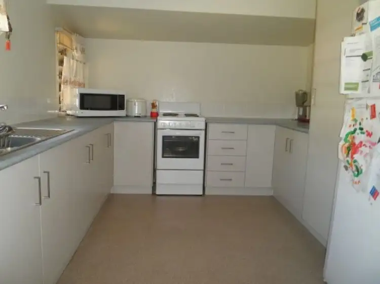 11 Bungil Street, Roma QLD 4455