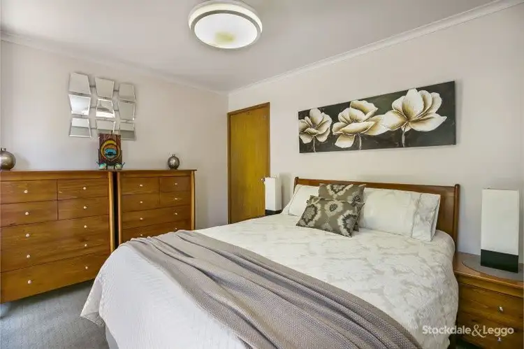 Fifth view of Homely house listing, 3 SUSAN COURT, Cranbourne VIC 3977