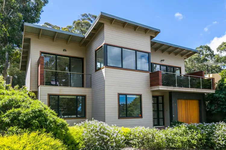 12 Normanby Terrace, Lorne VIC 3232